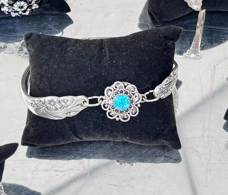 Bracelet with Double Handles