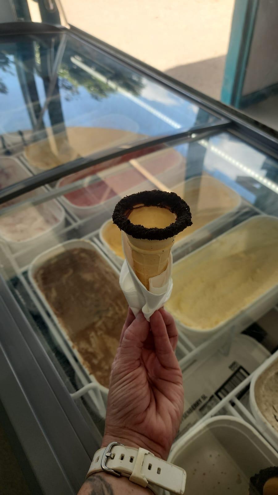 Decorated Plain Cone