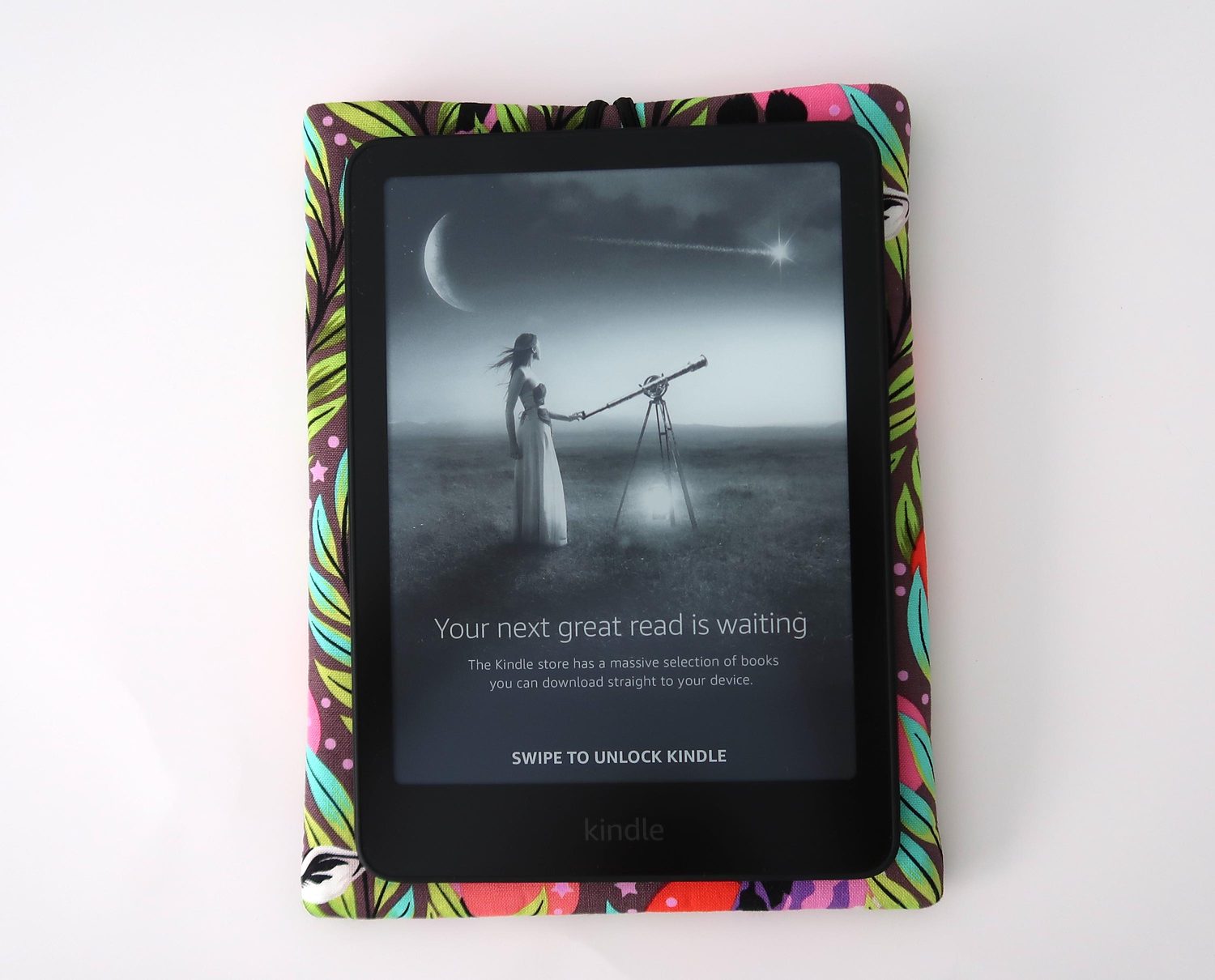 Kindle Paperwhite Cover – Neck for Days Giraffes, photo 7 of 7