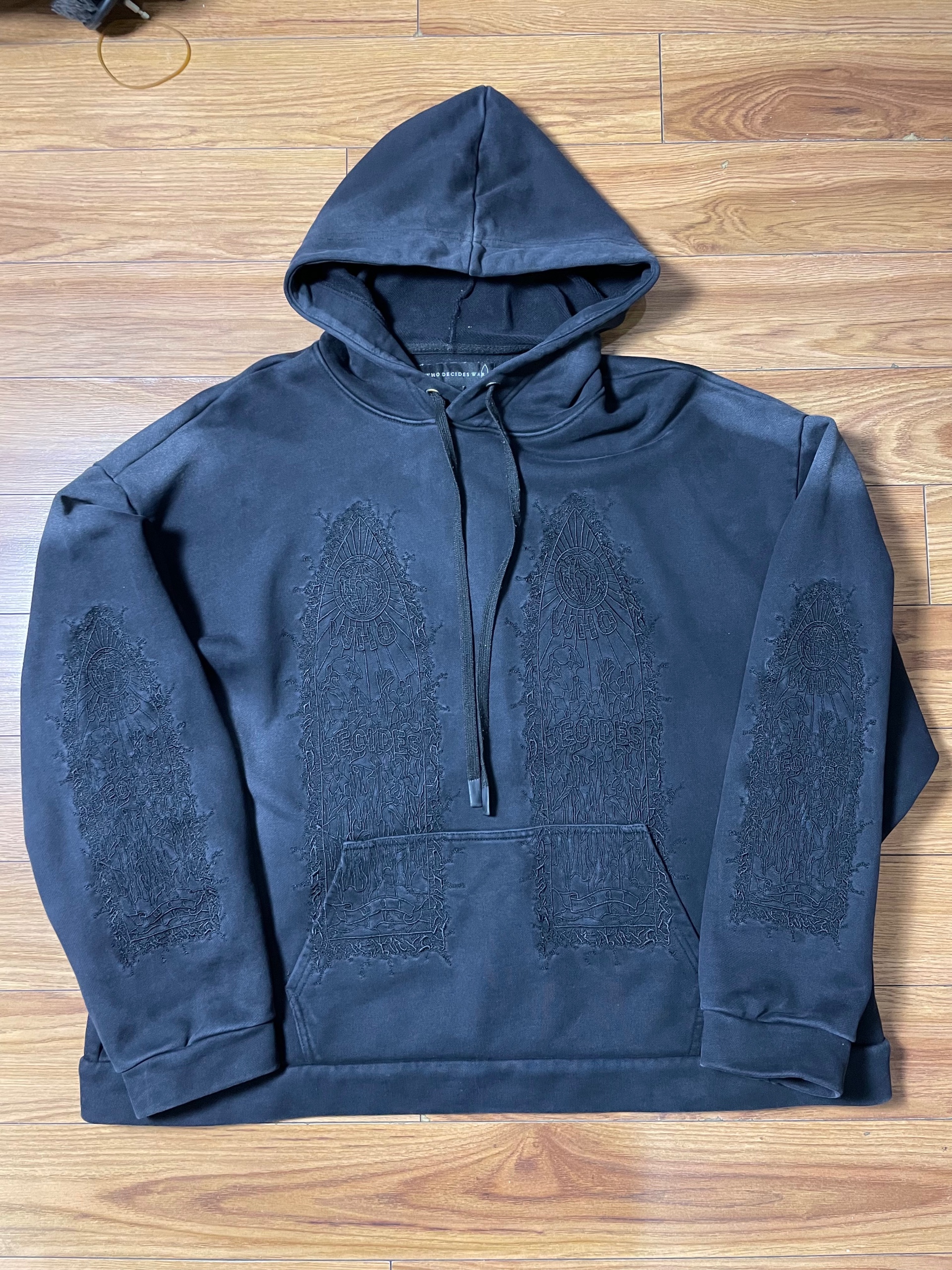 Who Decides War Gray Thorned Hoodie ( USED )