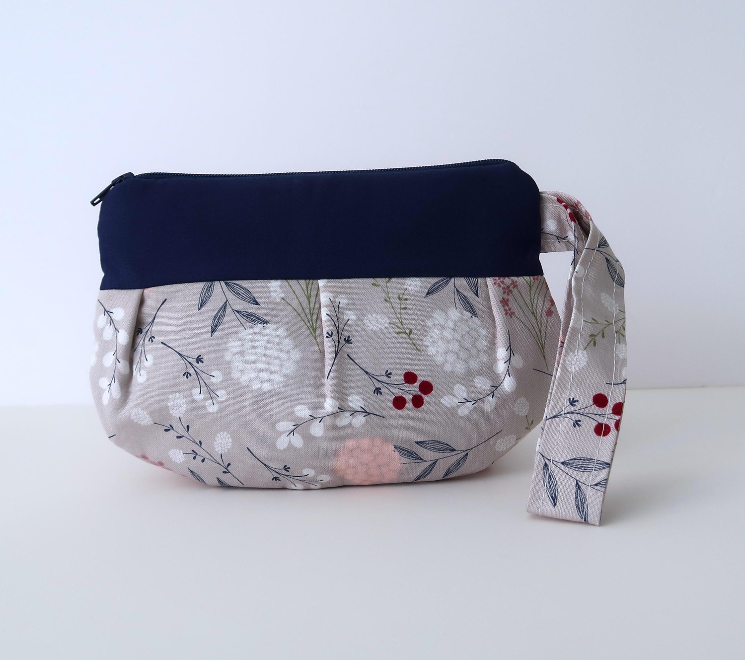 Pleated Wristlet – Dandelions on Gray – handmade clutch