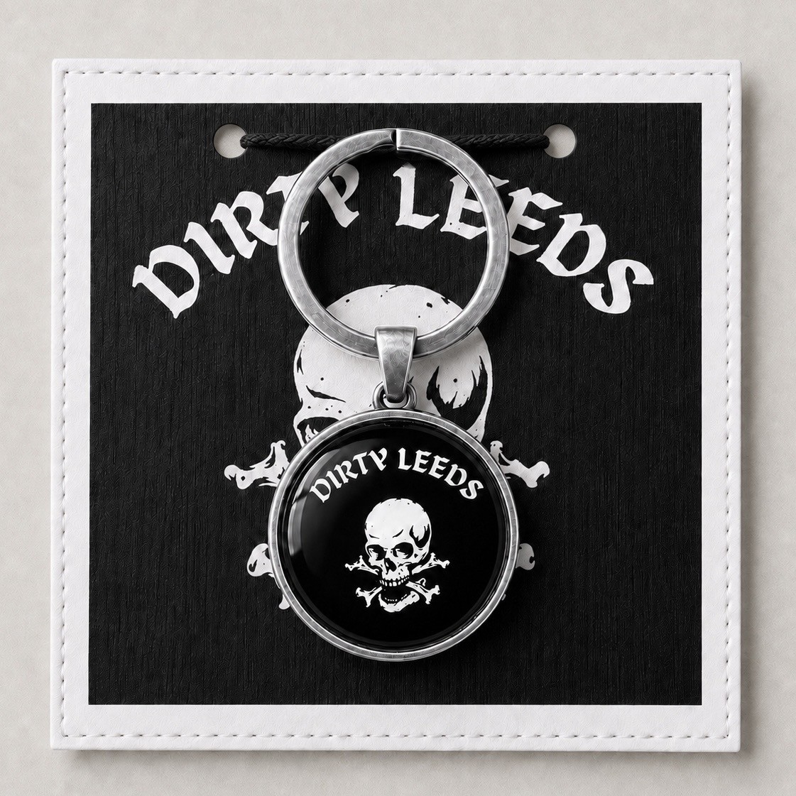 DL skull and crossbones silver keyring.jfif