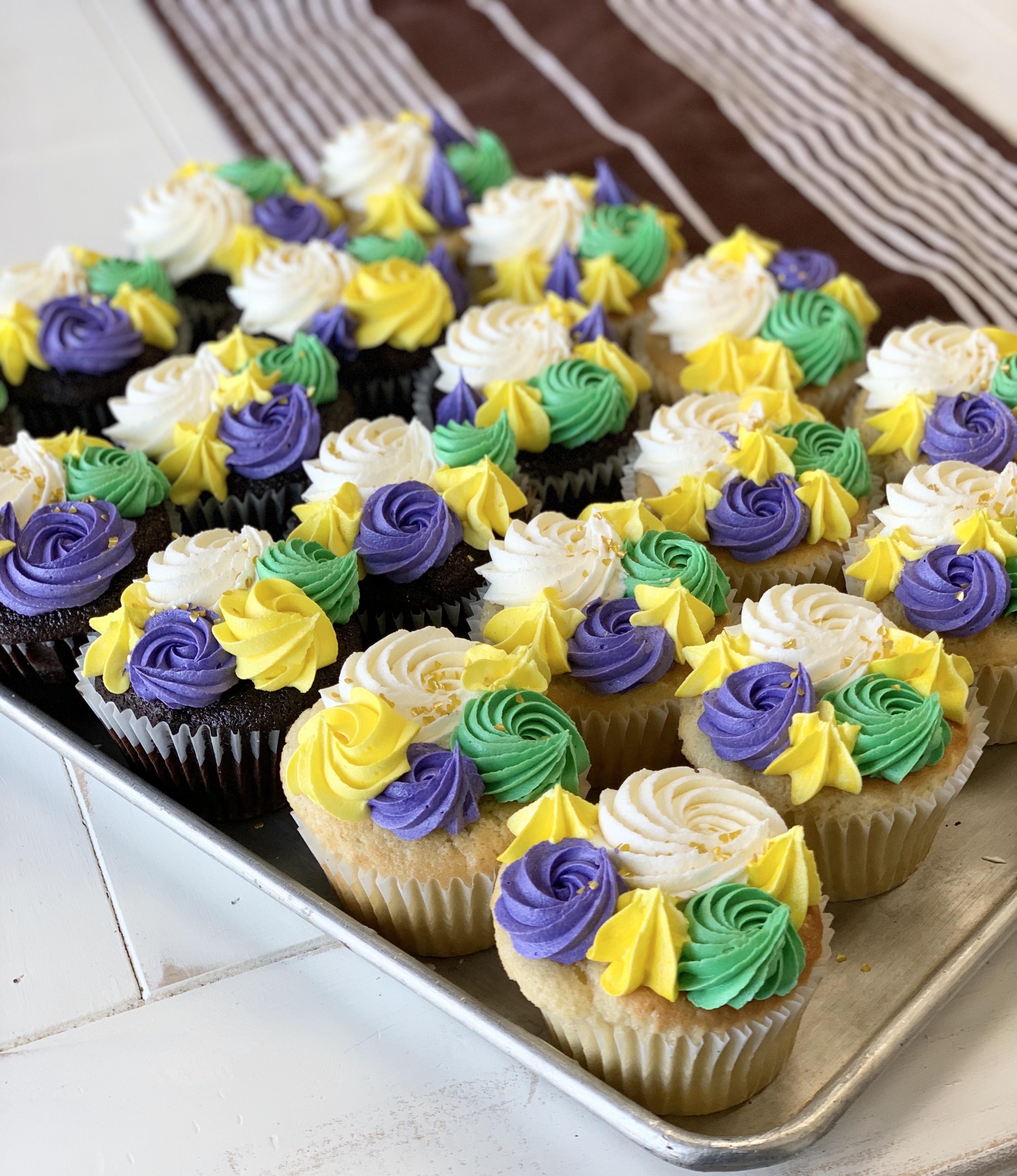 Mardi Gras Cupcakes