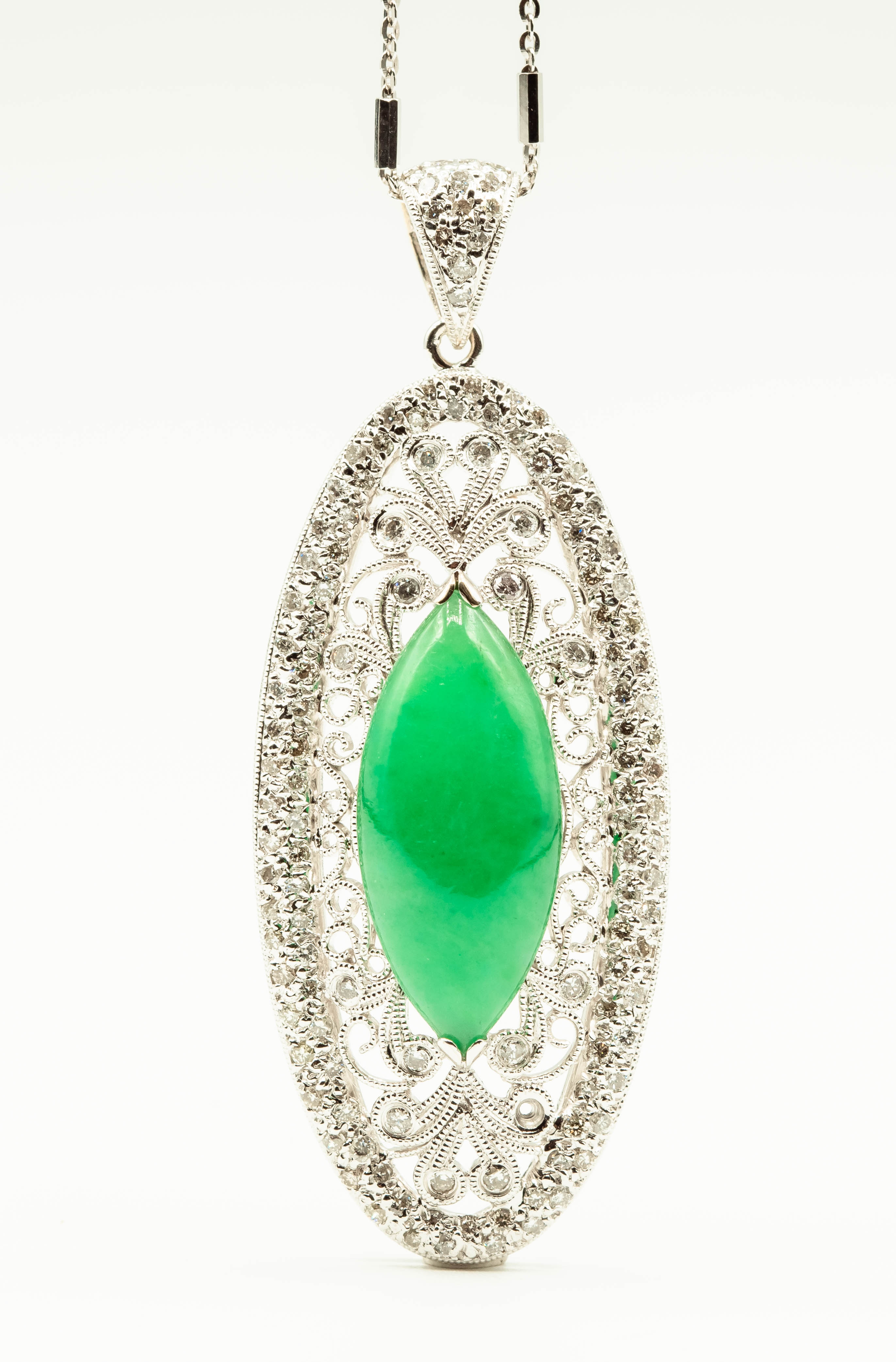 Classy Imperial 14k y-gold Green Jade Pendant