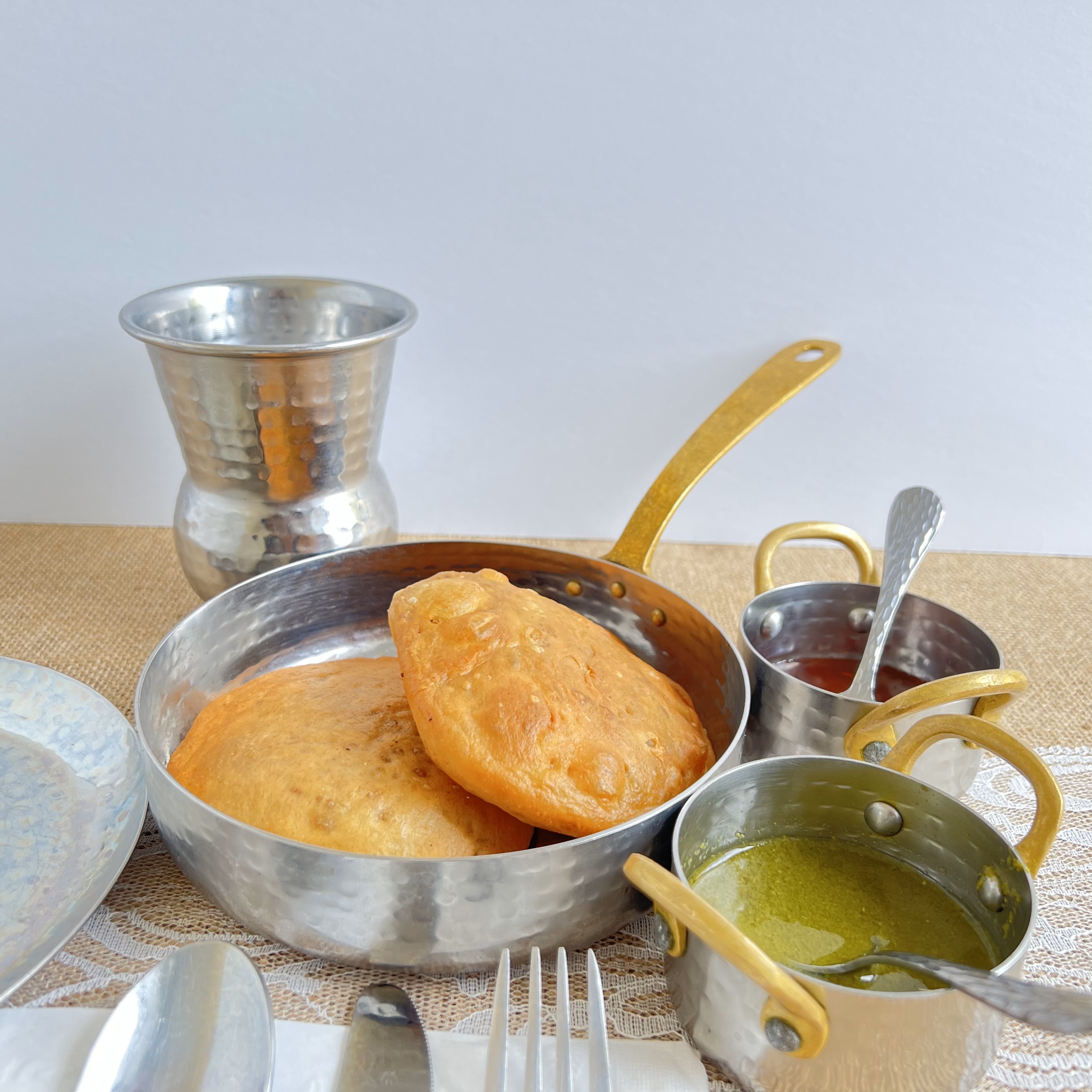 Khasta Kachori (2 pcs)
