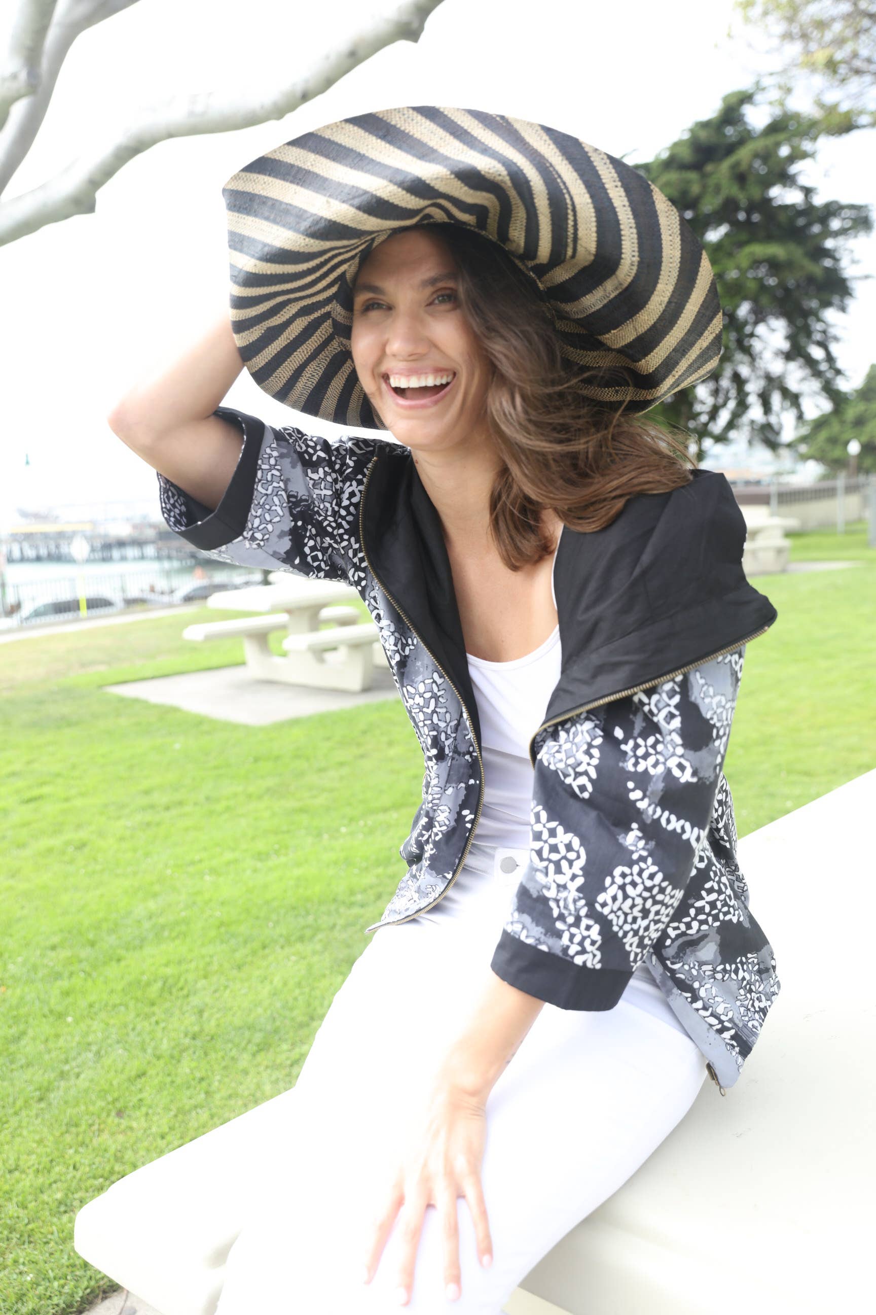 5" & 7" Wide Brim Multicolor Stripe Packable Straw Sun Hats