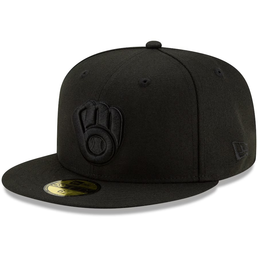 Milwaukee Brewers New Era 59FIFTY Blackout Hat