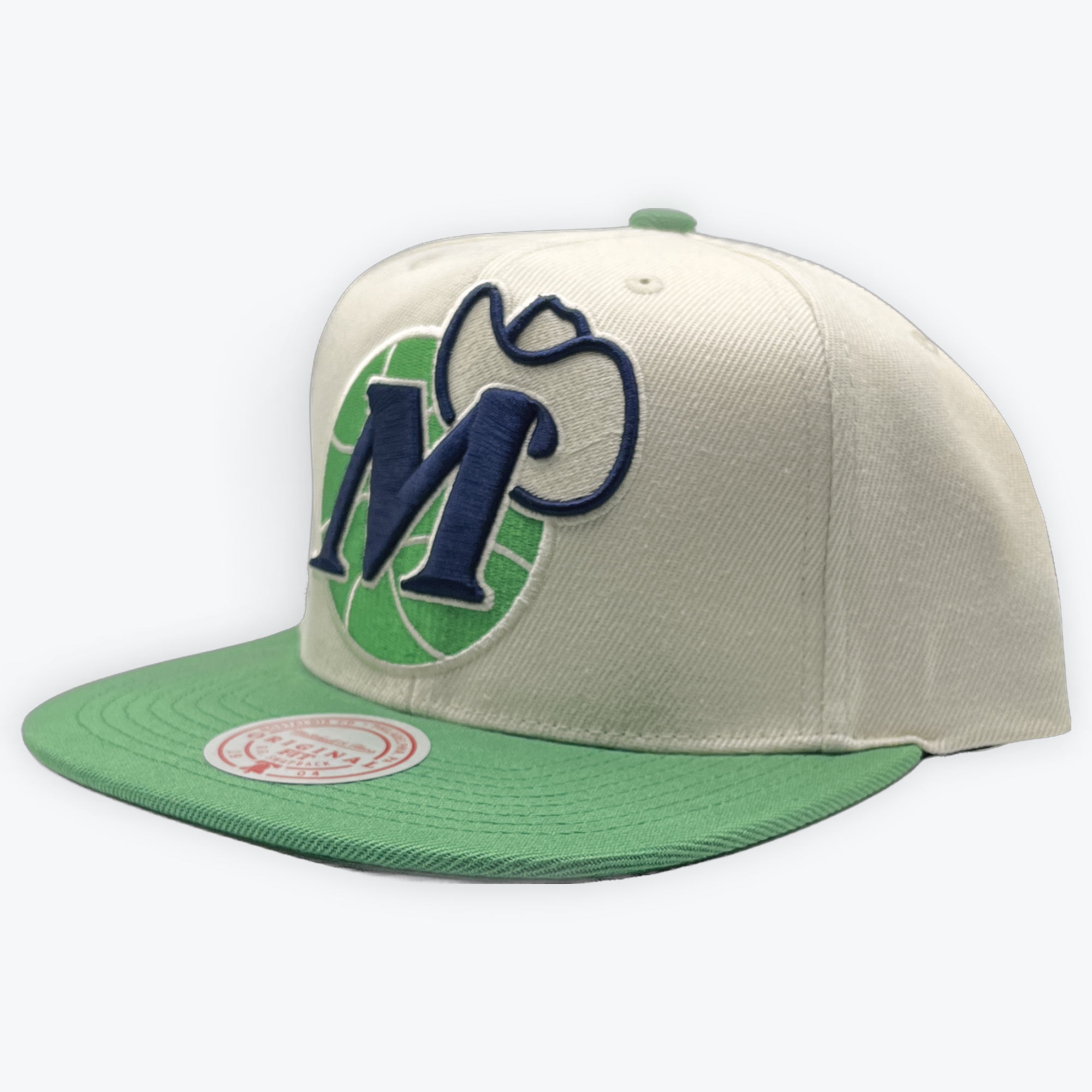 Dallas Mavericks Retro Off White/Green Mitchell and Ness Snapback Hat