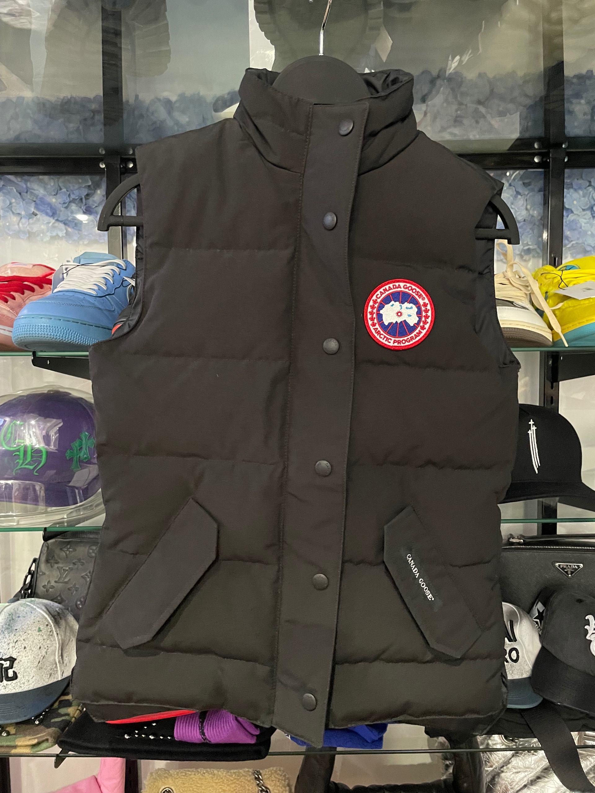 Canada Goose black freestyle puffer size 2xs (used)