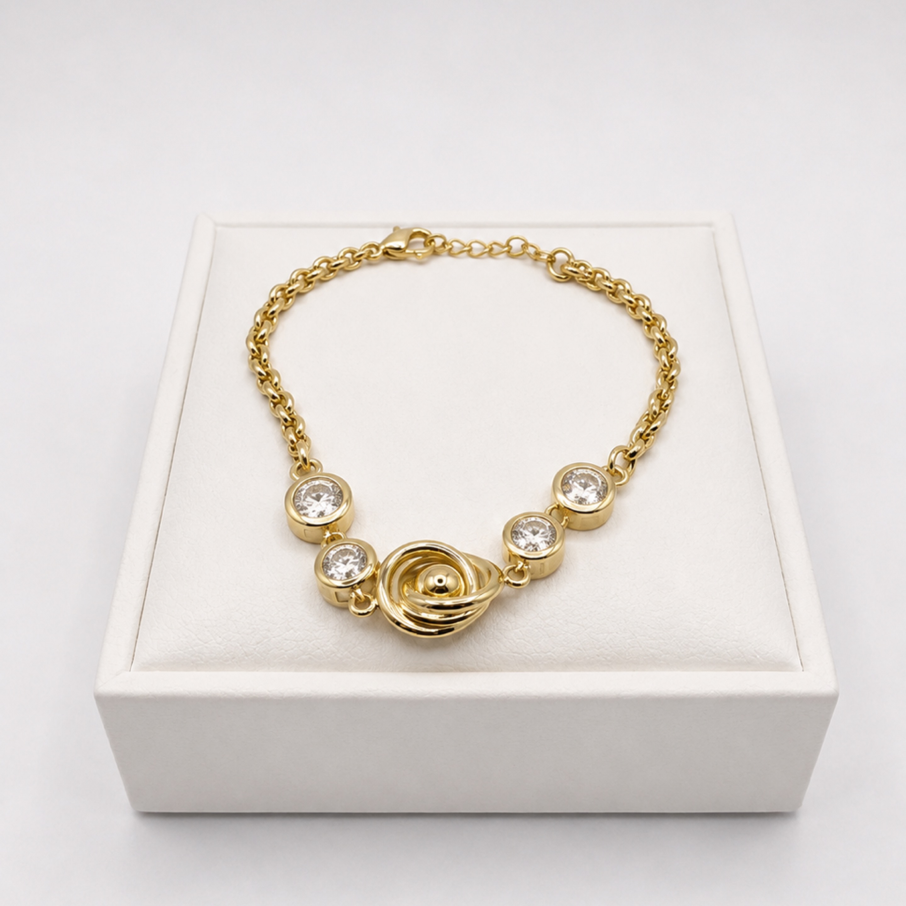 Gold Circle Bracelet 