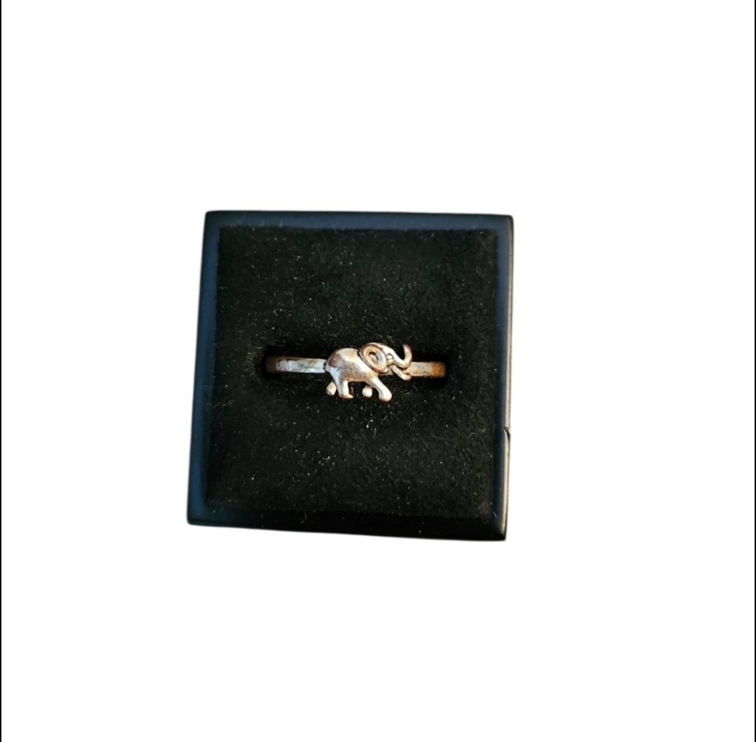 Size 6 Silver Toned Elephant Ring