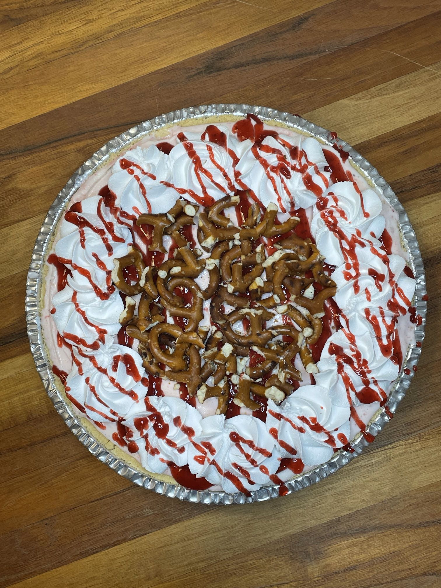 Strawberry Pretzel Cheesecake Pie