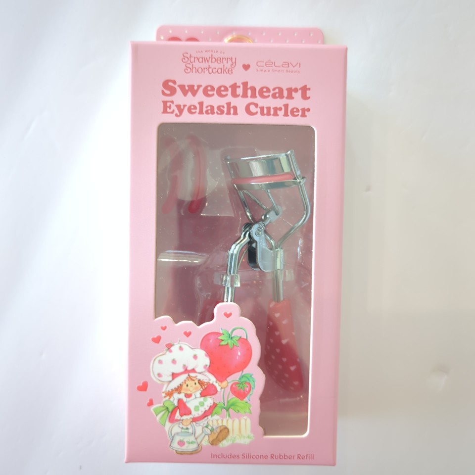 Celavi Strawberry Shortcake Sweetheart Eyelash Curler