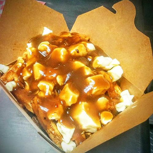 🍲 Poutine (Medium)