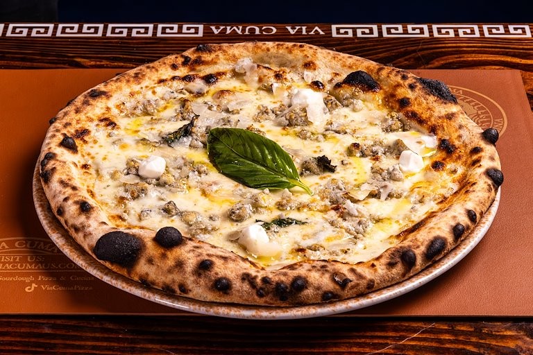 08 - Quattro Formaggi Pizza Large