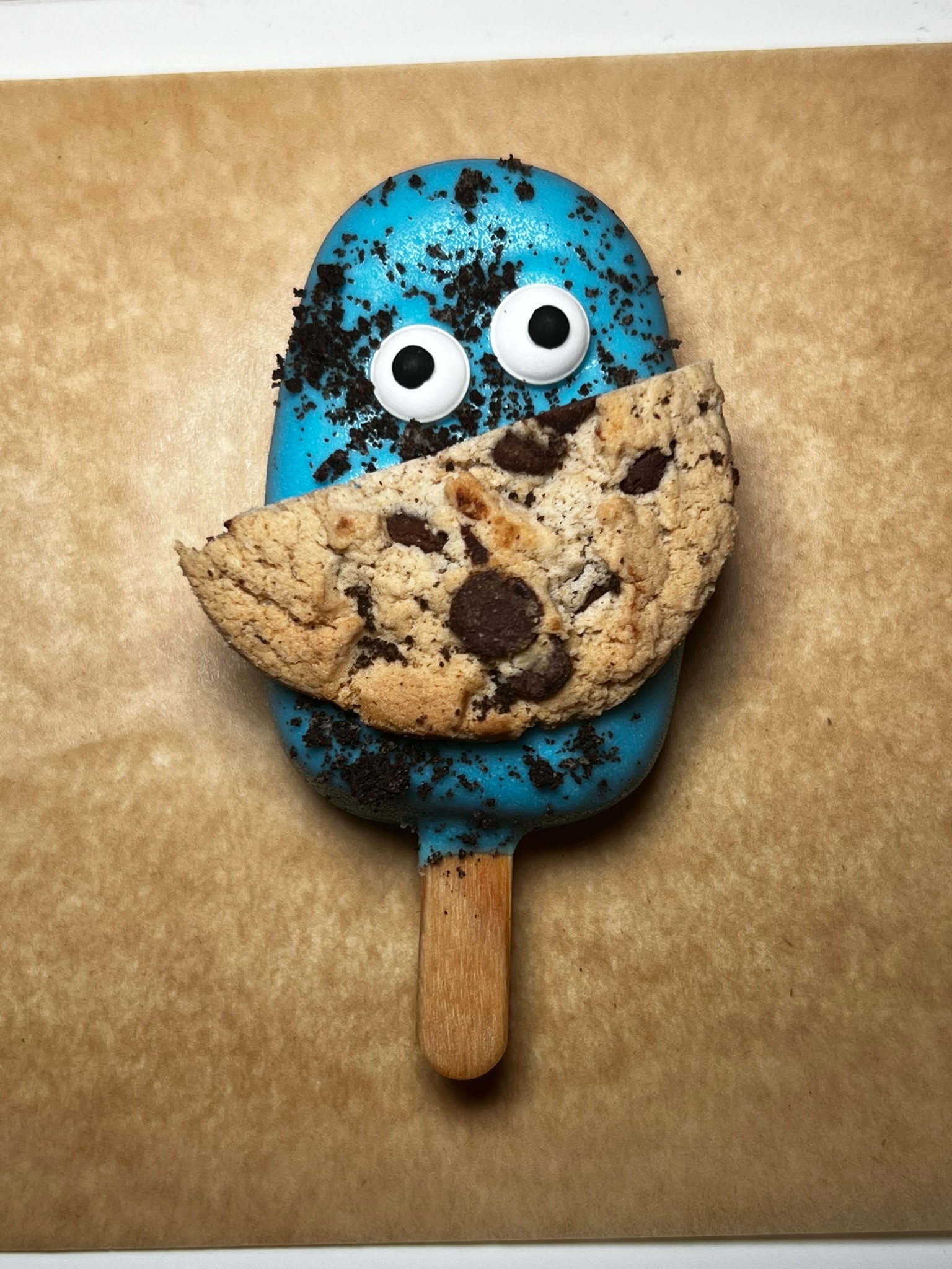 Photo of Cookie Monster Cakesicle