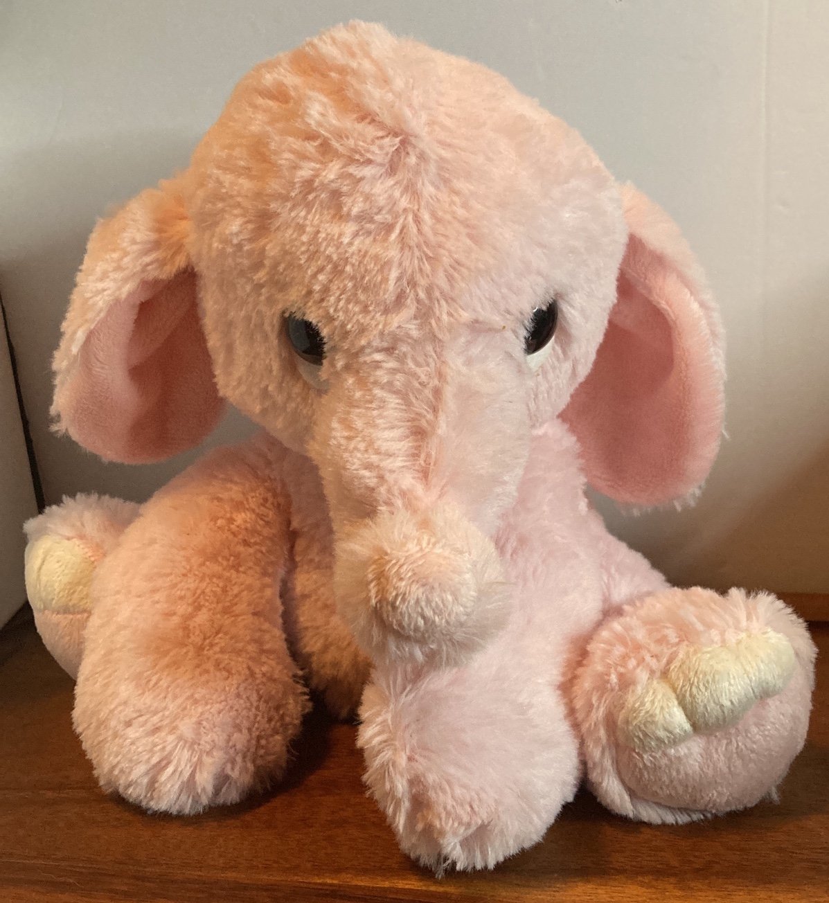AURORA Light Pink Big Shy Eyes Elephant