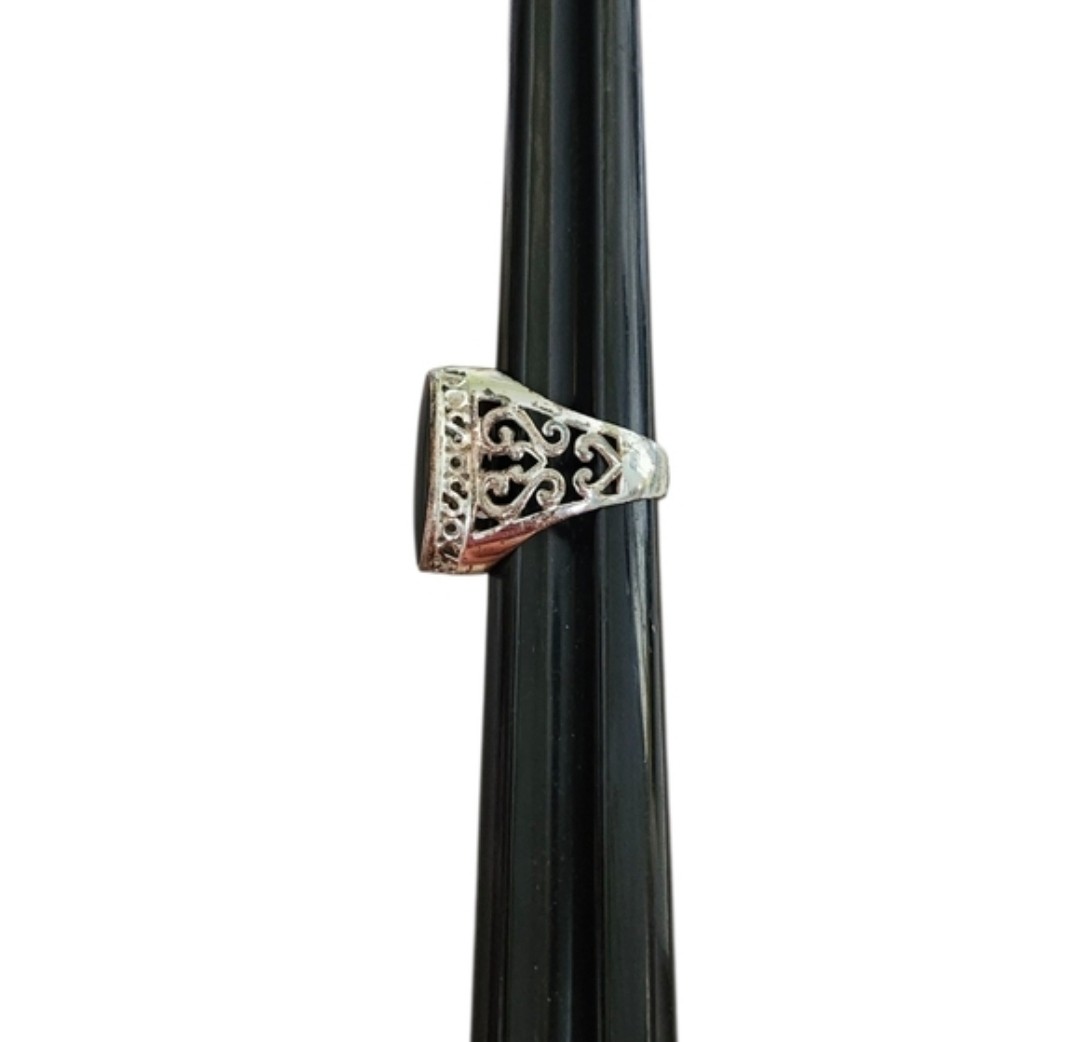 Size 8.5 Silver Toned Black Onyx Oval Statement Ring
