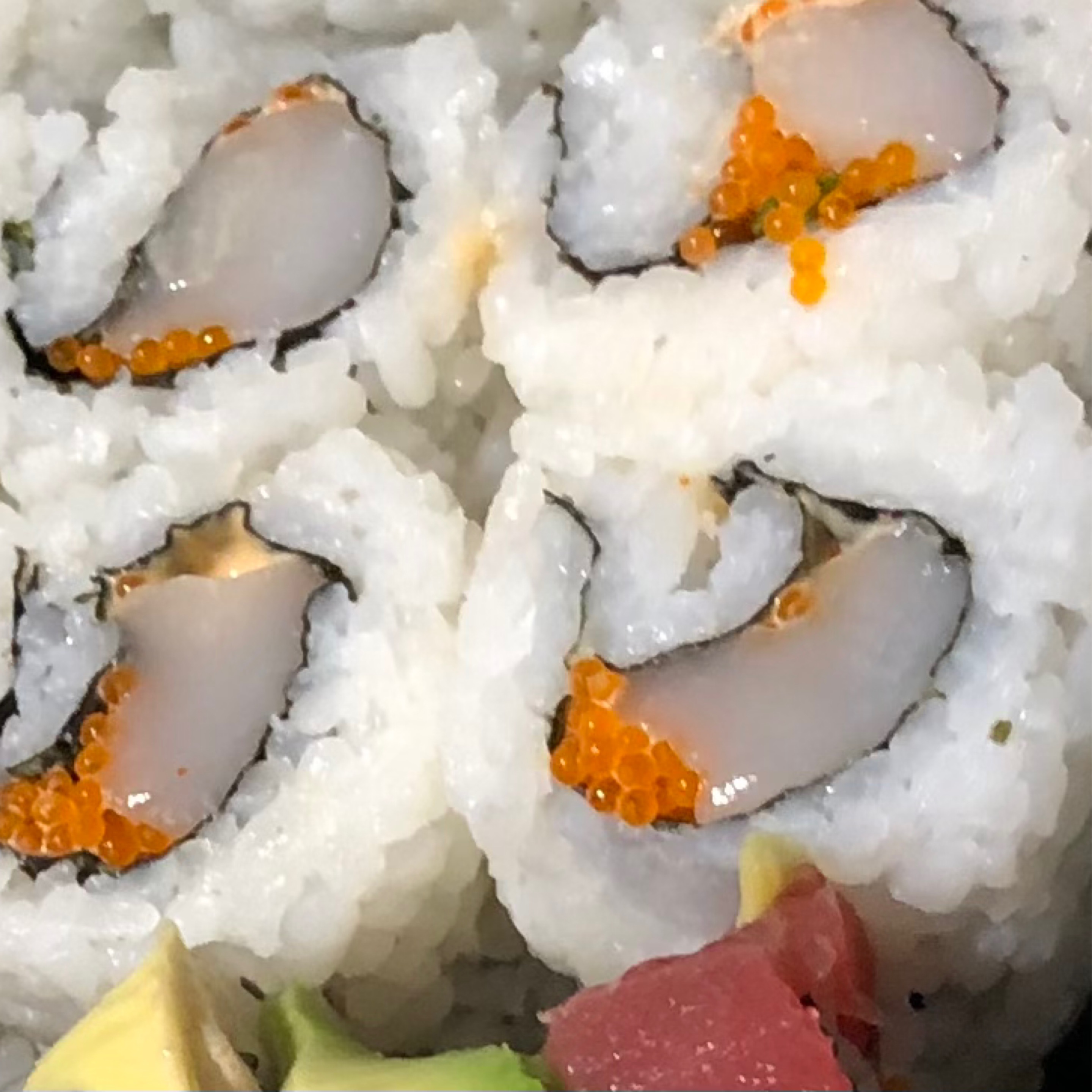Scallop Tobiko Roll