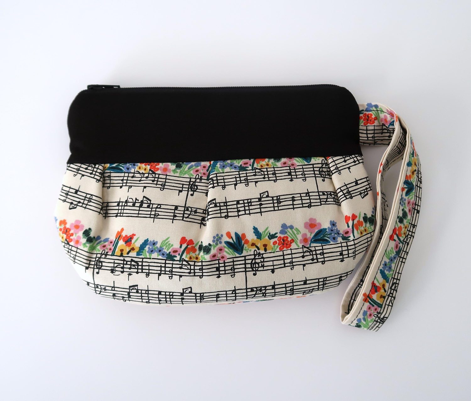 Pleated Wristlet – Music Notes, photo 3 of 4