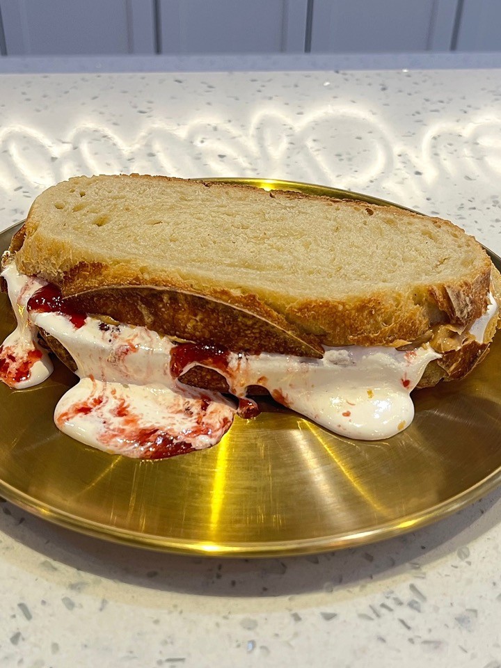 Bubbles Warm PB&J at BubbleBrew