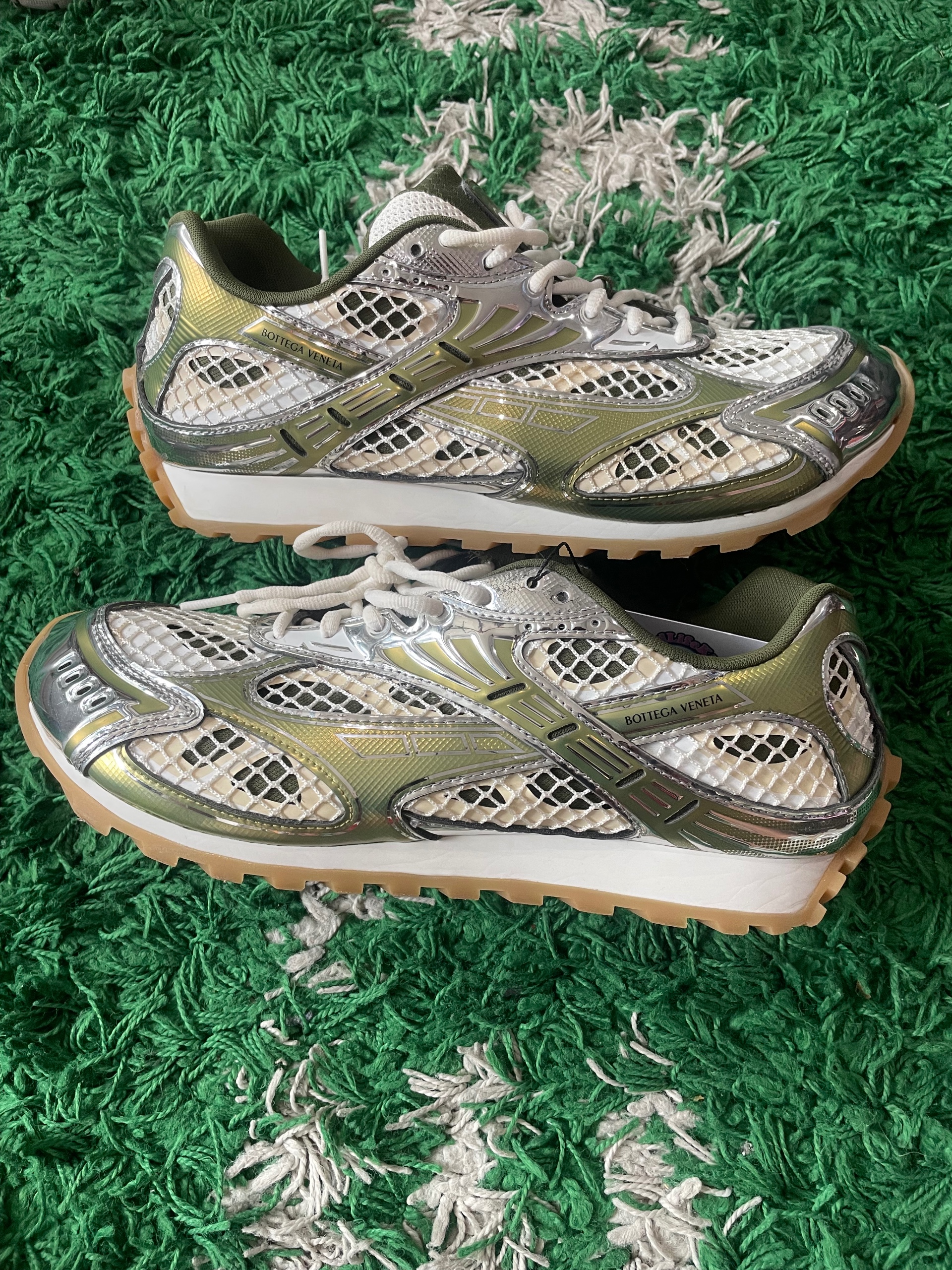 bottega veneta orbit green silver colorway size 45 (used)