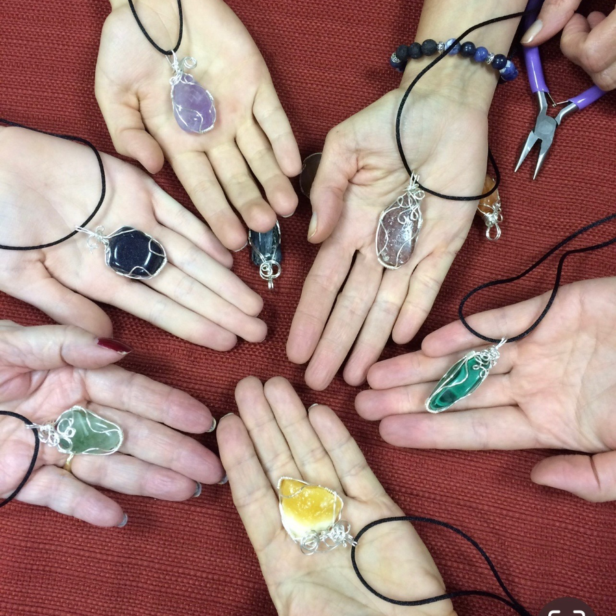 JEWELRY WORKSHOP: Crystal Wire Wrapped Pendant