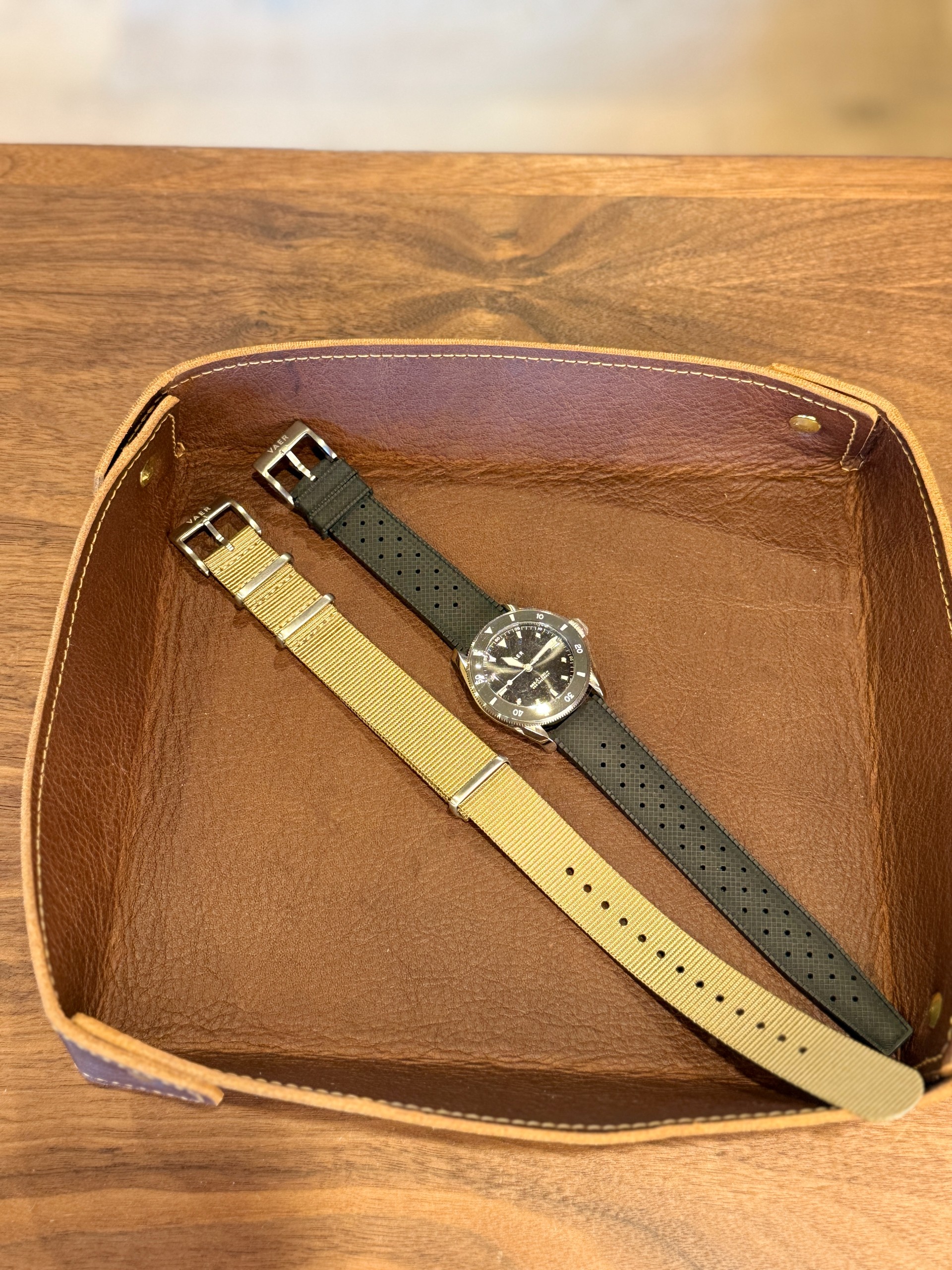 Vaer D4 Meridian Black Ceramic 39mm