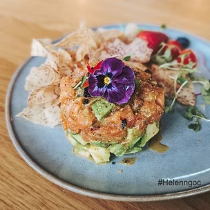 ★ Salmon tartare