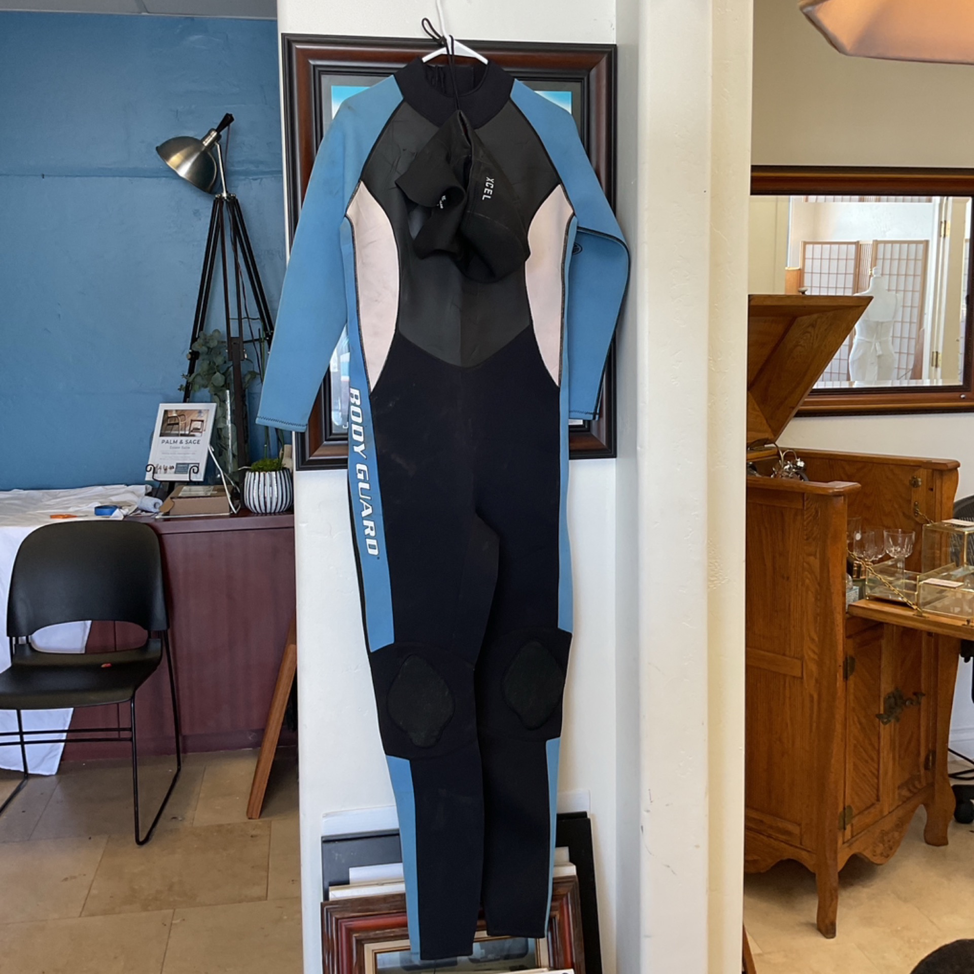 Body Guard Wetsuit with Hood (XL)