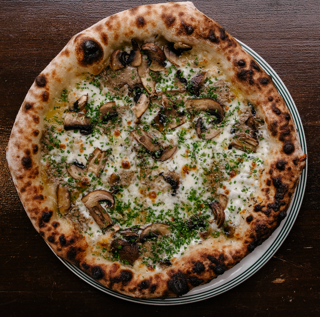 Funghi E Tartufo Pizza