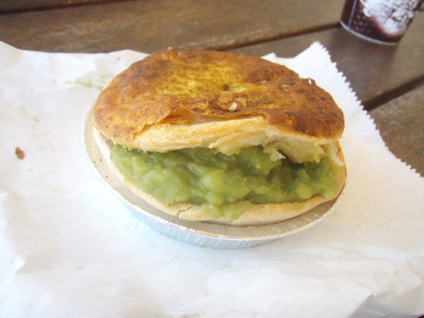MINCE & MUSHY PEA PIE