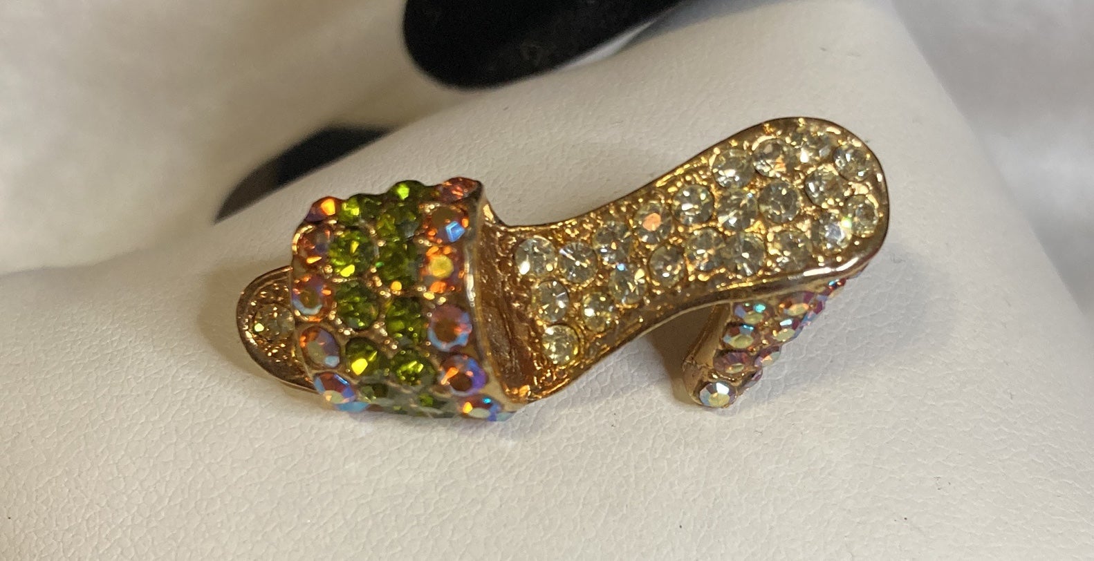 Jeweled High Heel Gold Tone Pink Green Rhinestones Brooch