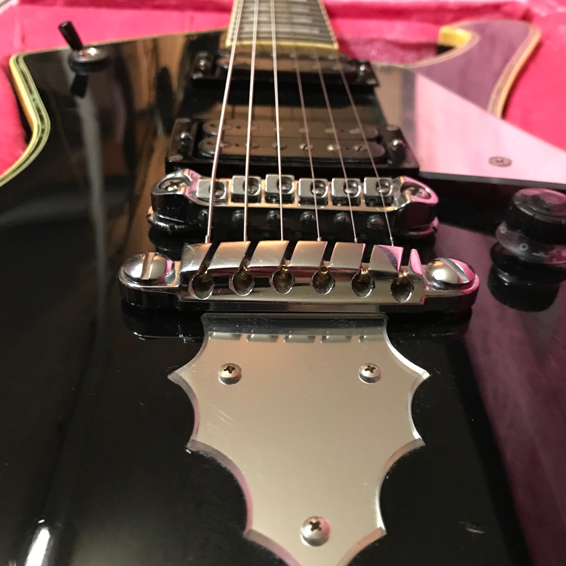 Howl Guitars® Loud & Fast© | Howl Guitars® & Amps Los Angeles