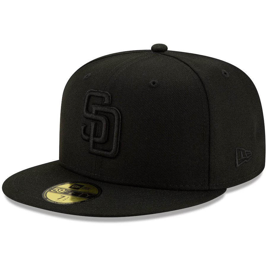 San Diego Padres New Era 59FIFTY Blackout Fitted Hat