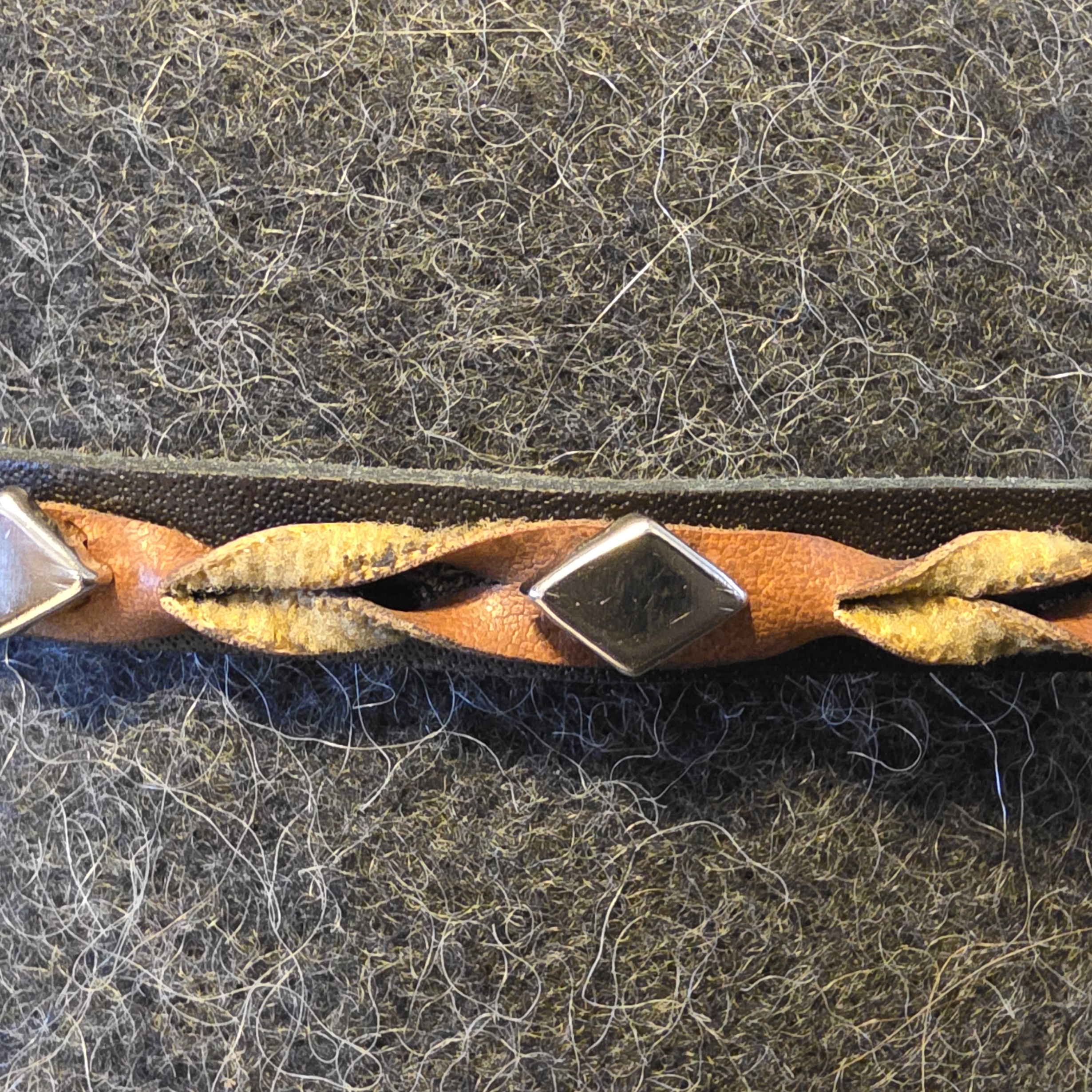Braided Leather HB w/Silv Diam studs