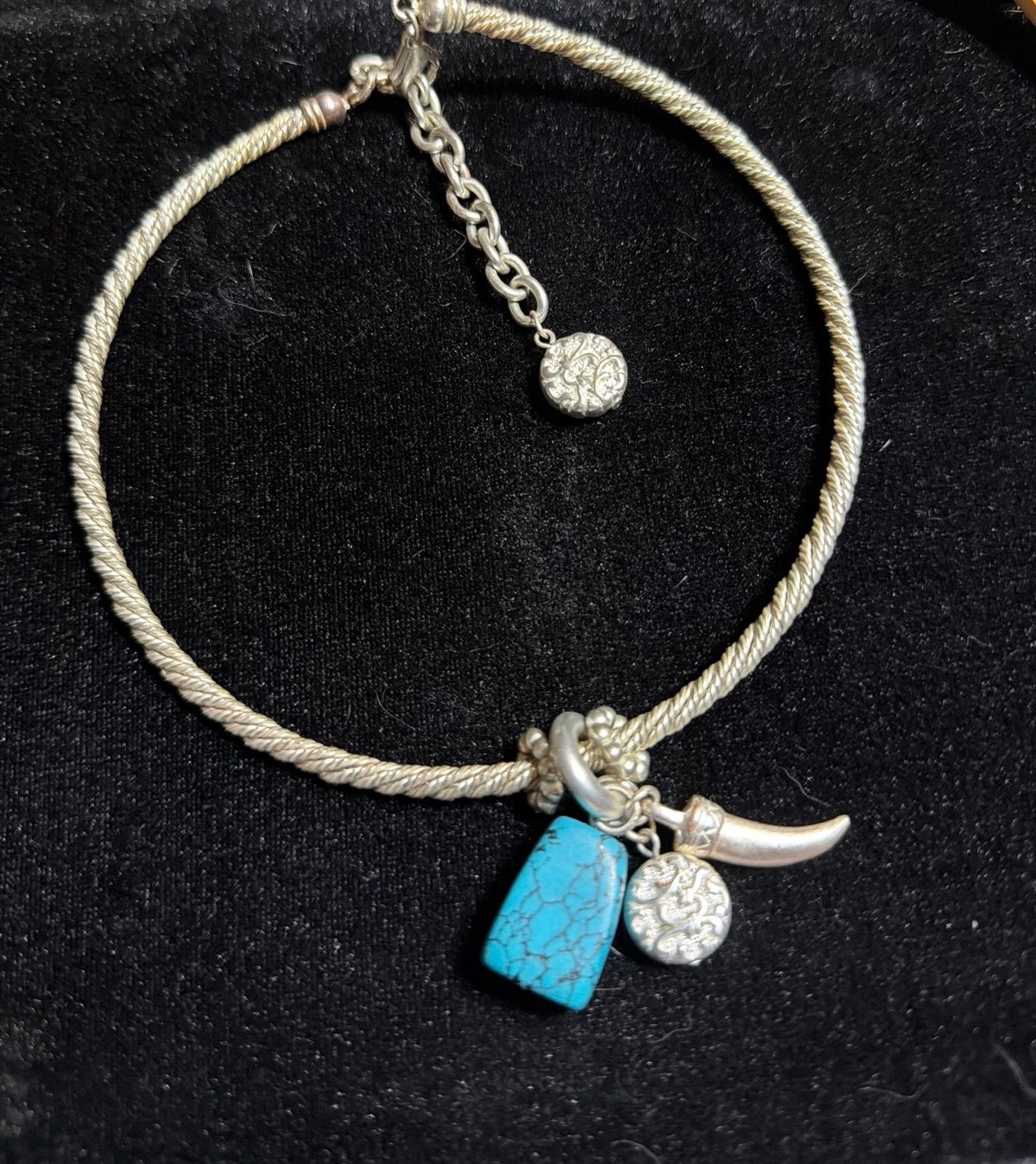 Silver Tone Eagle Claw Faux Turquoise Choker Necklace w 3β extension