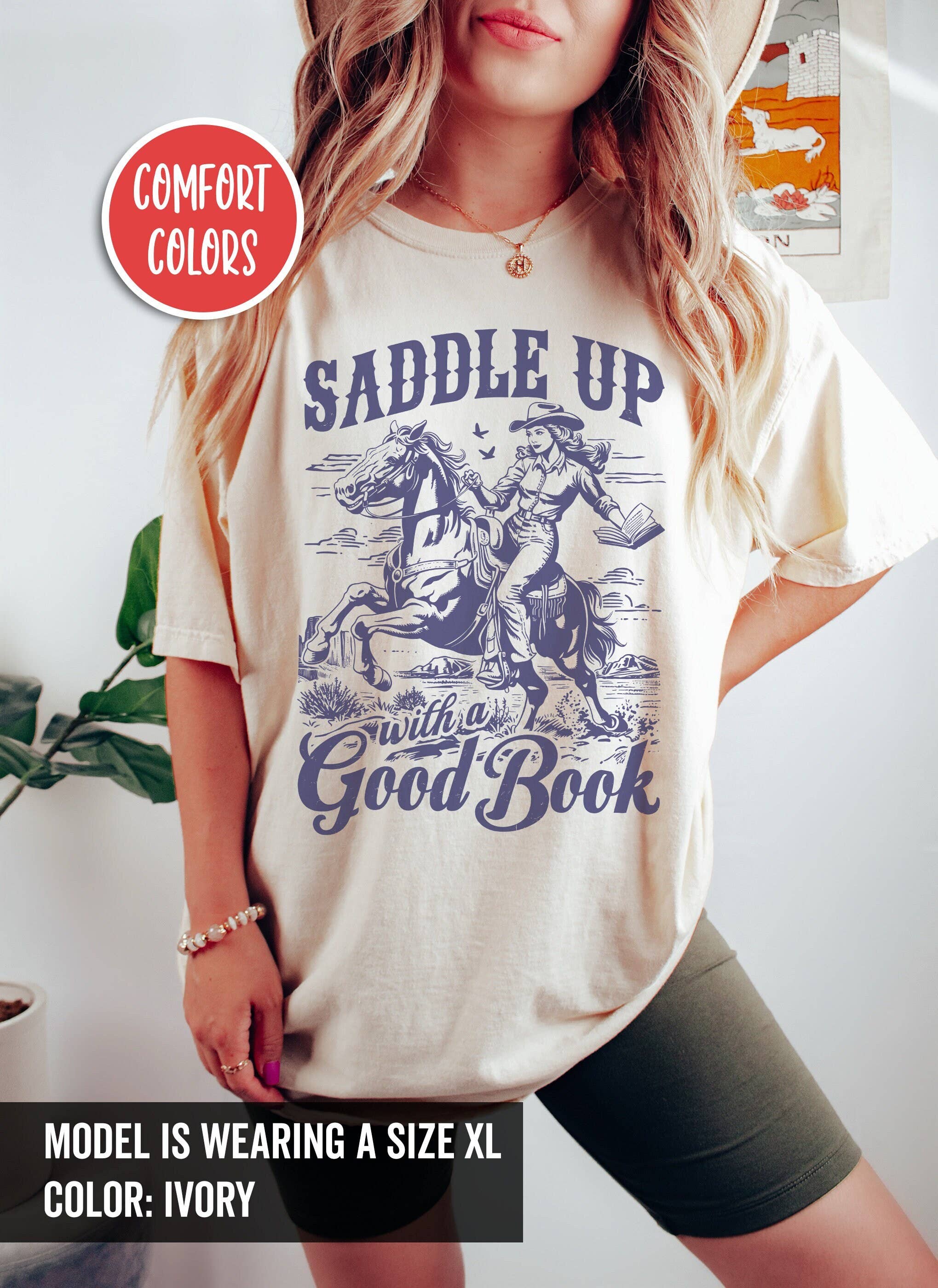 M Bookish Cowgirl Shirt - Vintage Western For Romance Readers: T-shirt / Sand, M