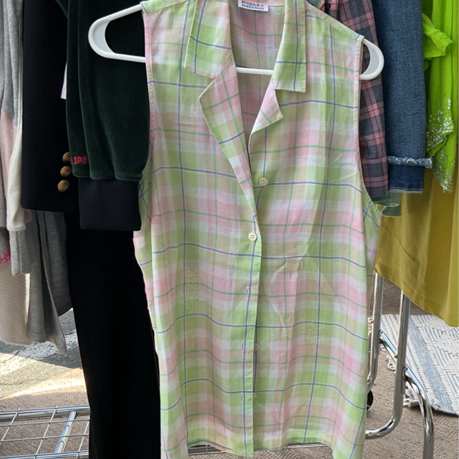Plaid sleeveless shirt