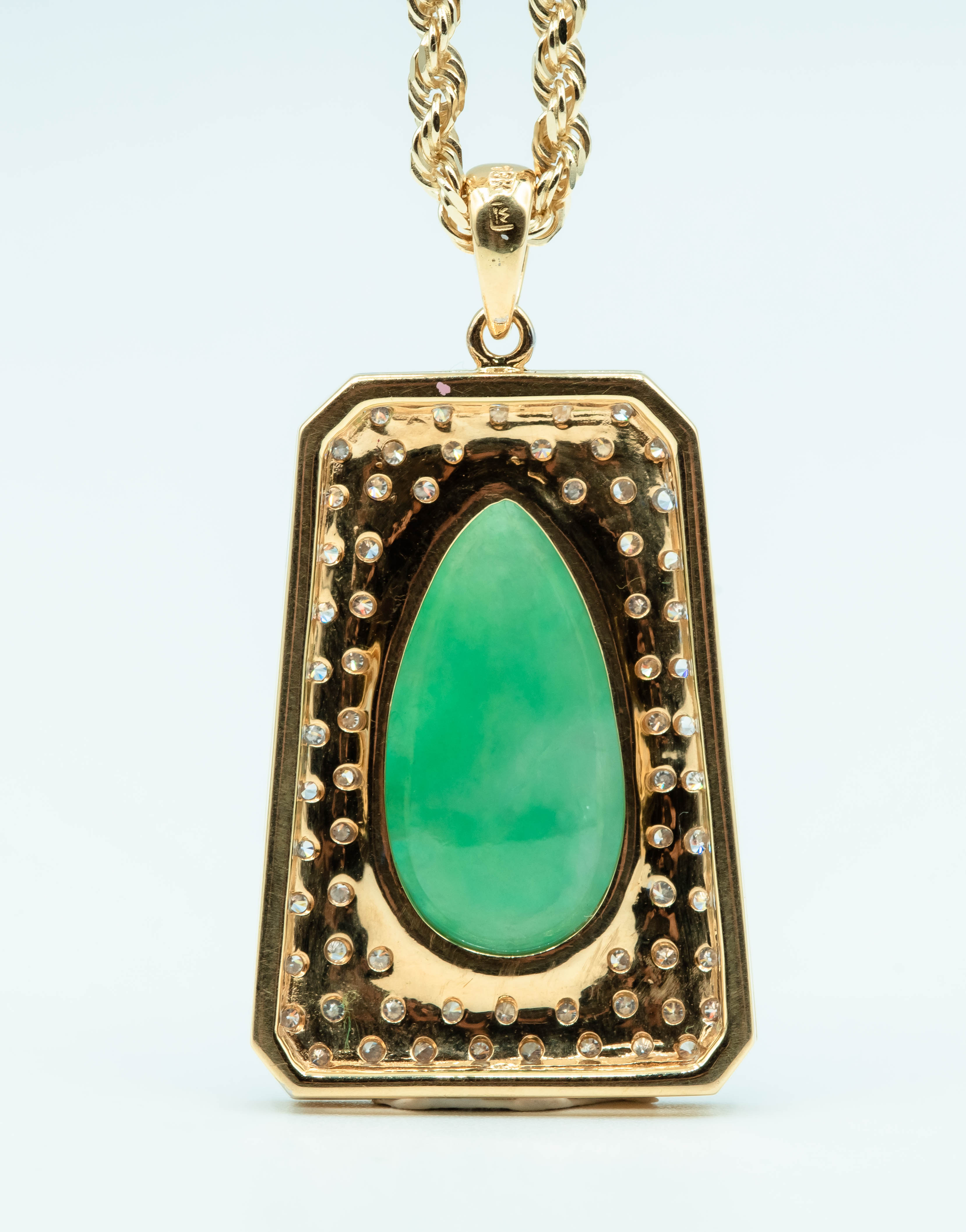 Queen Imperial 18k y-gold green jade pendant