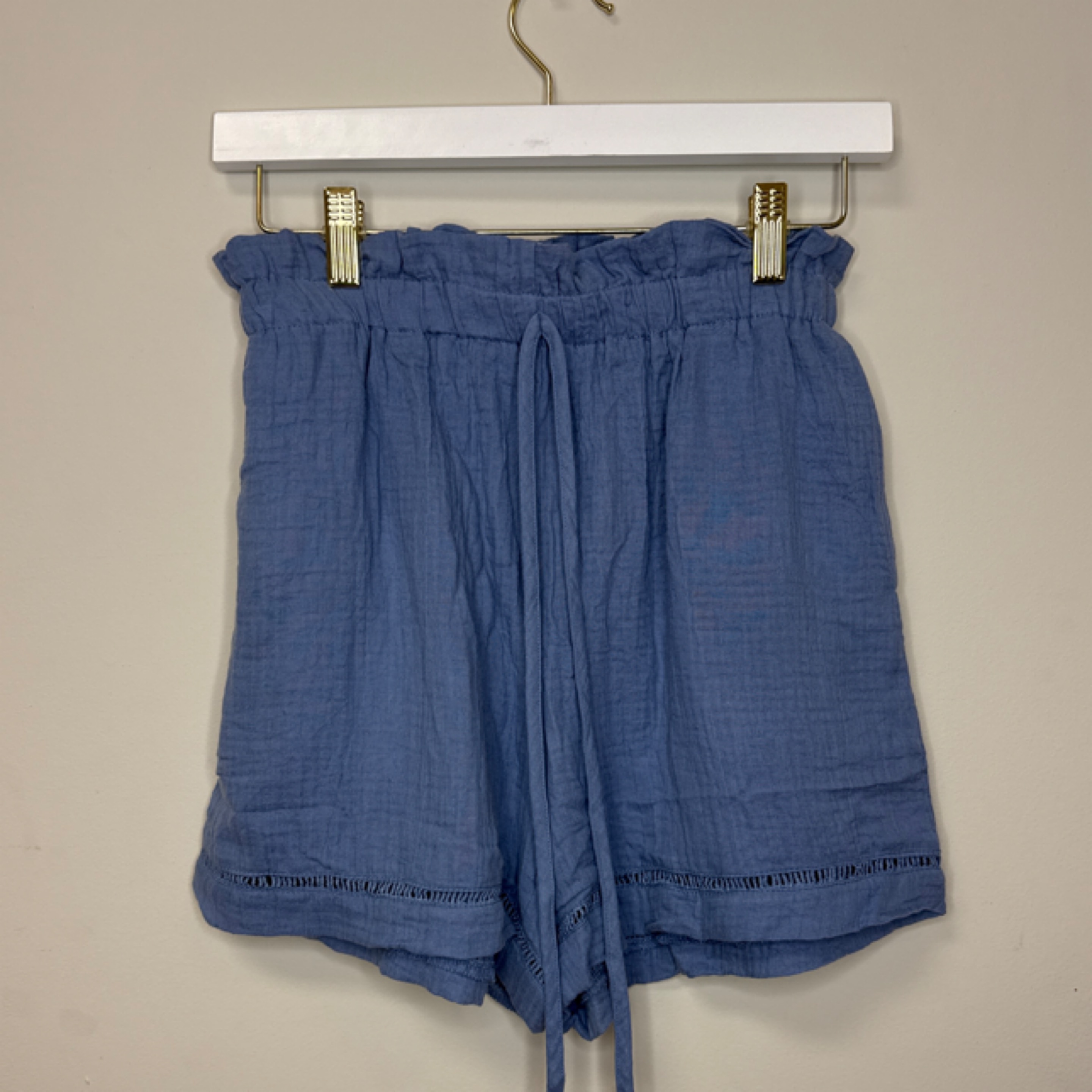 DL linen blue shorts — Bama Tan boutique, Tuscaloosa AL