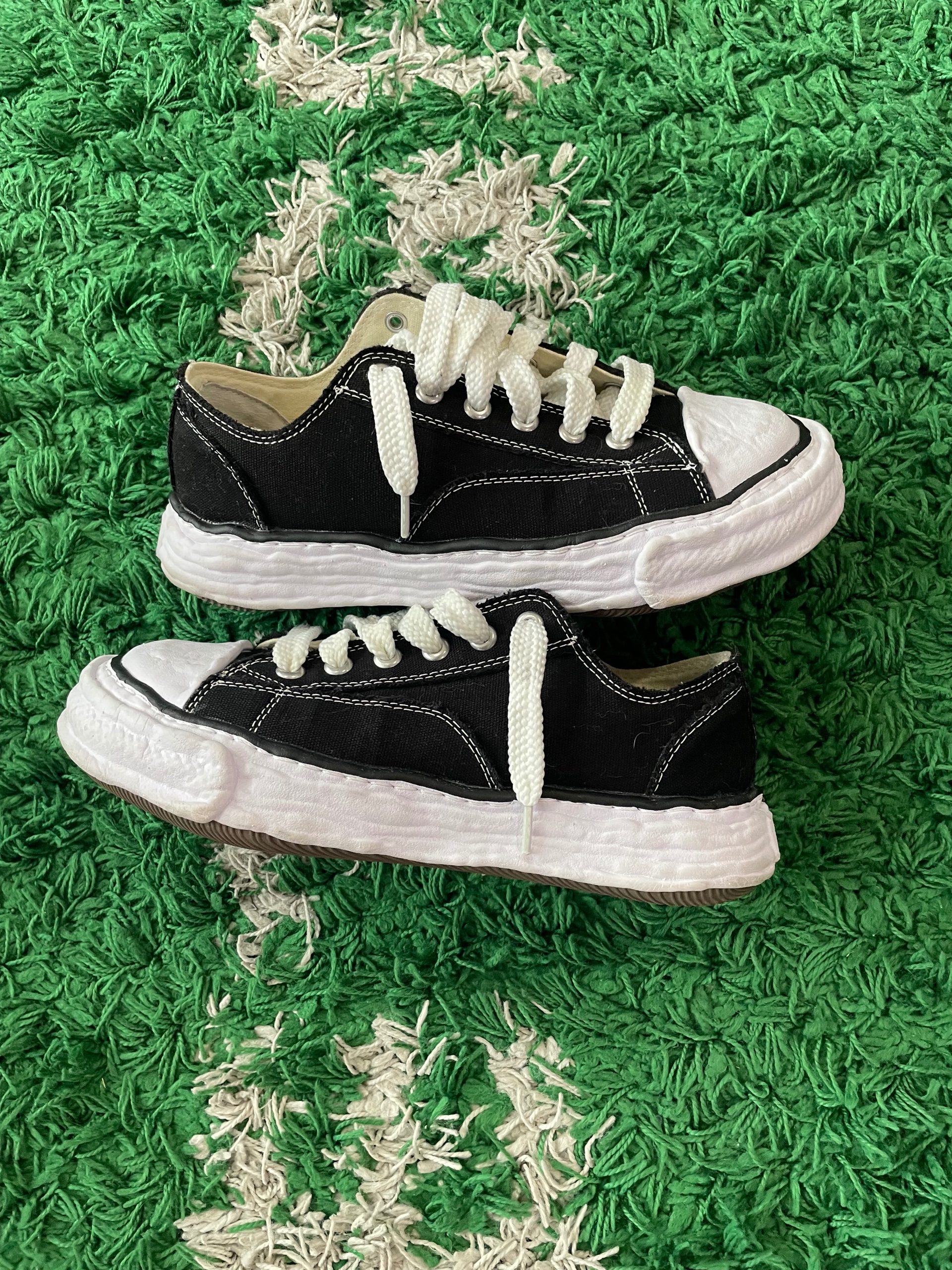 Mason Mihara black and white size 42 (used)