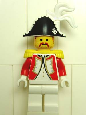 Pi074 Imperial Guard - Admiral with White Plume Triple