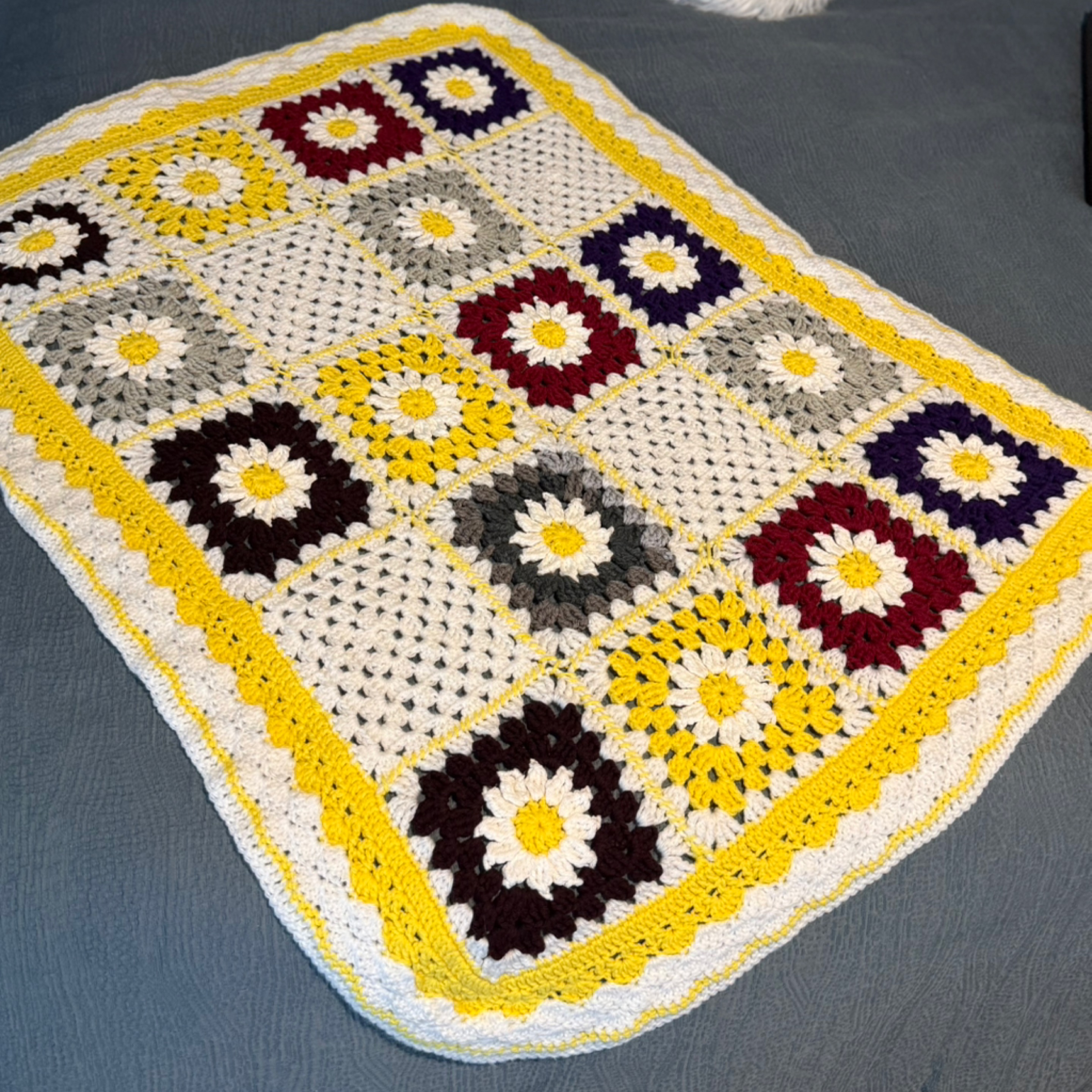 Crochet Granny Square Blanket – Floral Patchwork Throw (47” x 34”)