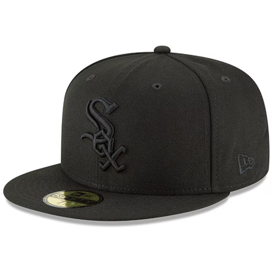 Chicago White Sox New Era 59FIFTY Blackout Hat