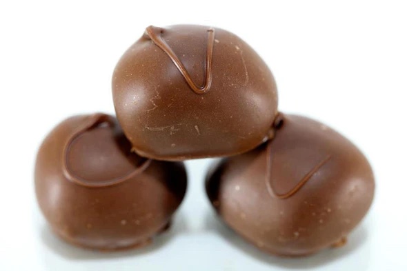 LOCAL Duffy Chocolates Vanilla Buttercream 1/2 Pound