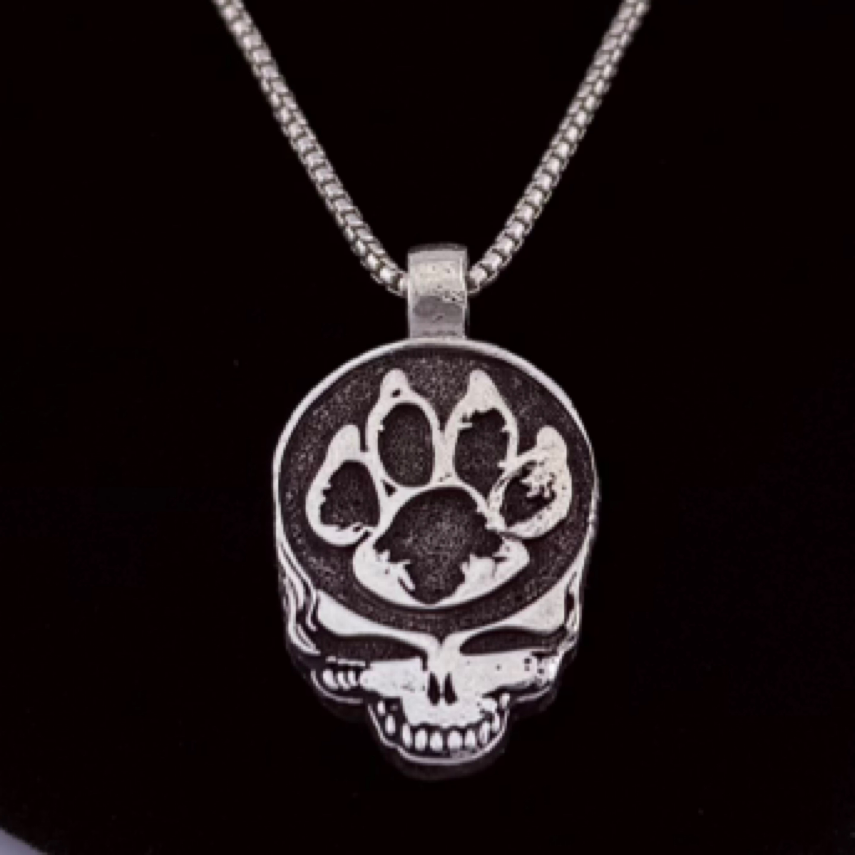 Dog's In A Pile "Steal Your Face" Pendant – Sterling Silver
