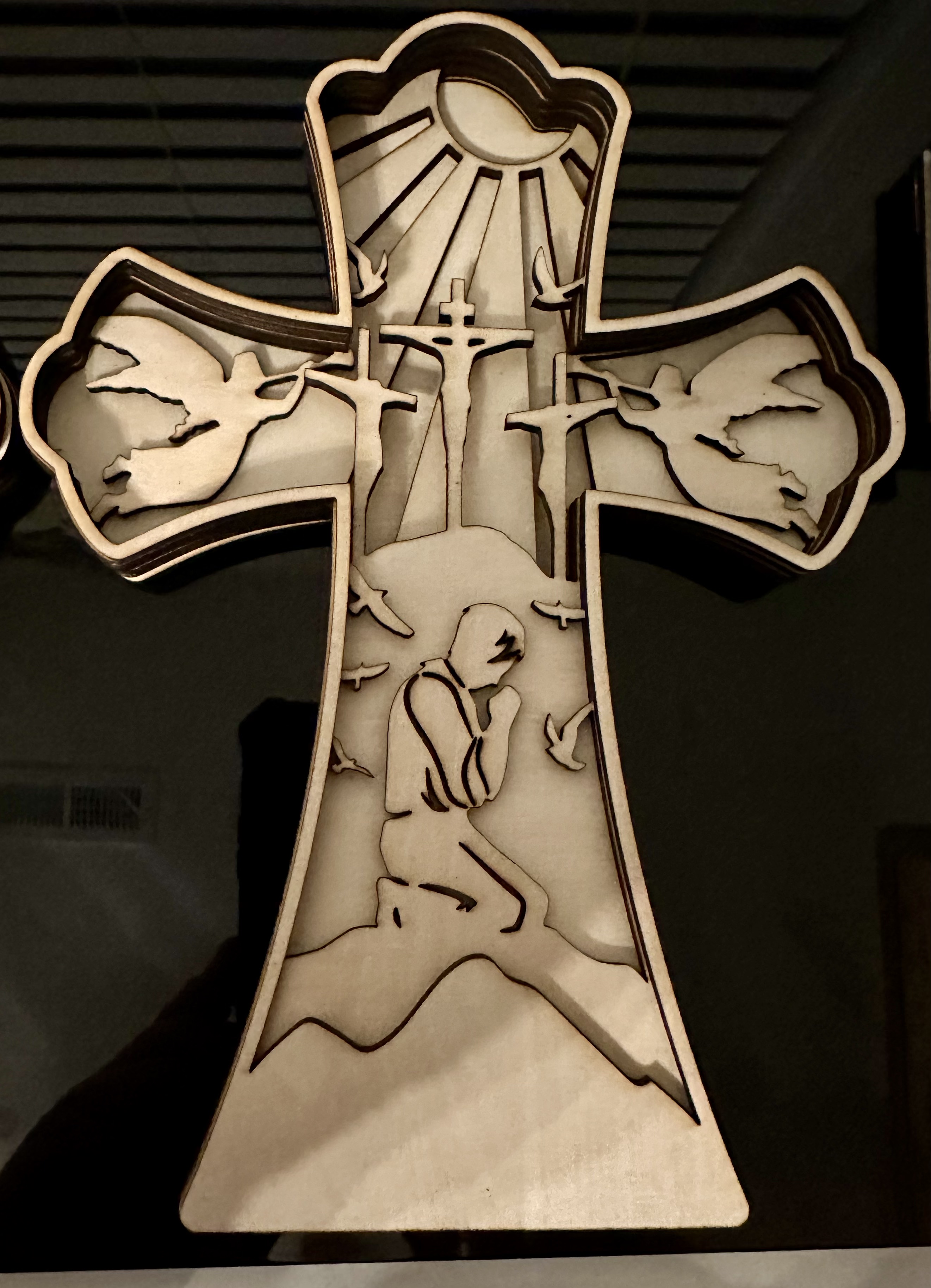 Layered Cross (Praying)