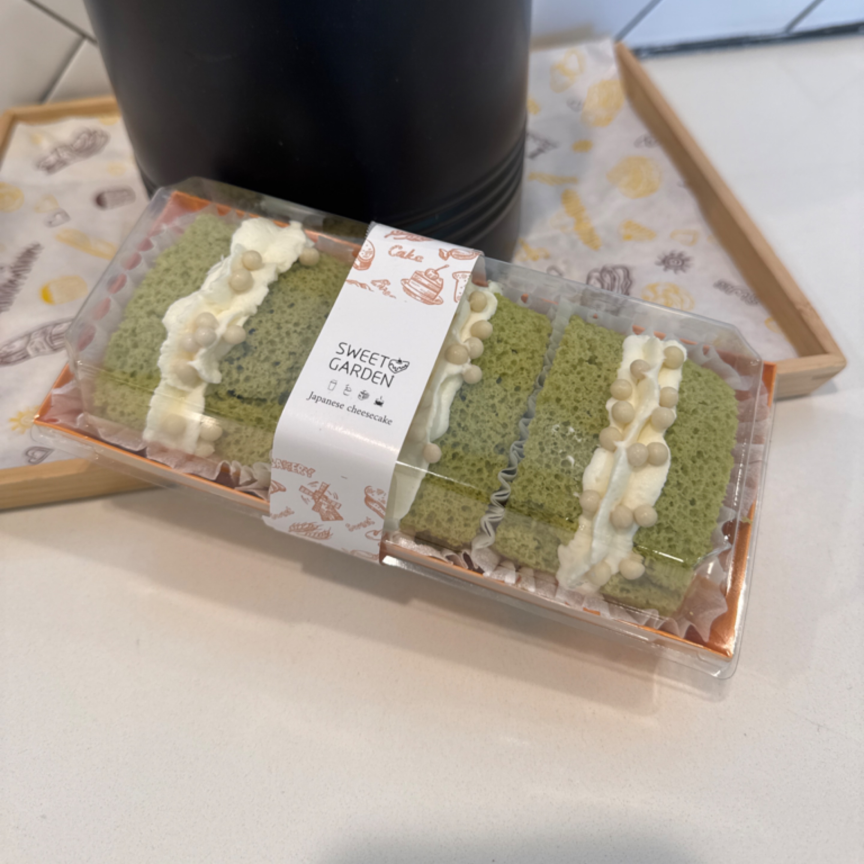 Matcha Red Bean Roll