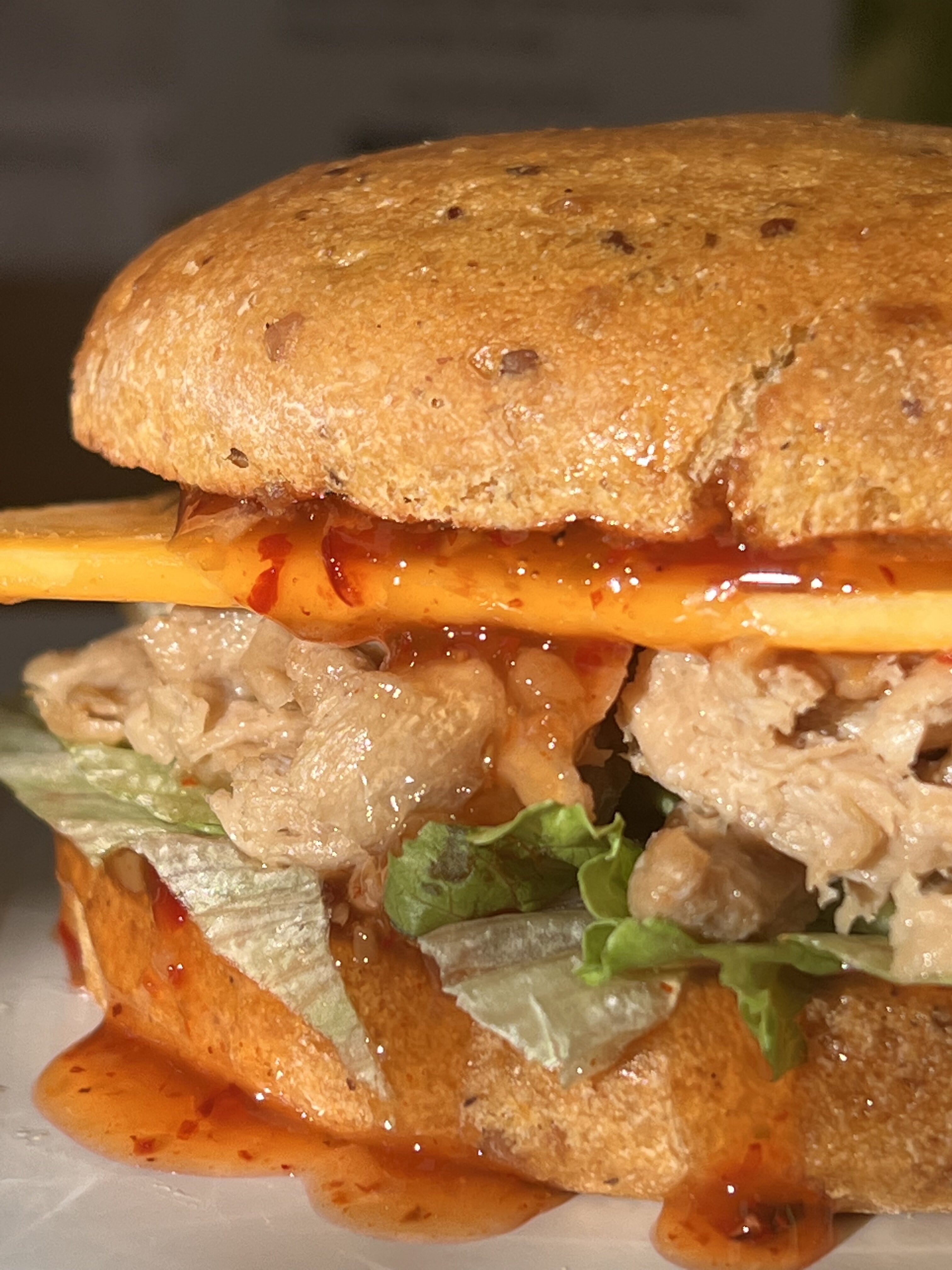 Sweet Chilli Spicy Pulled Chickun Burger (V)(GF)